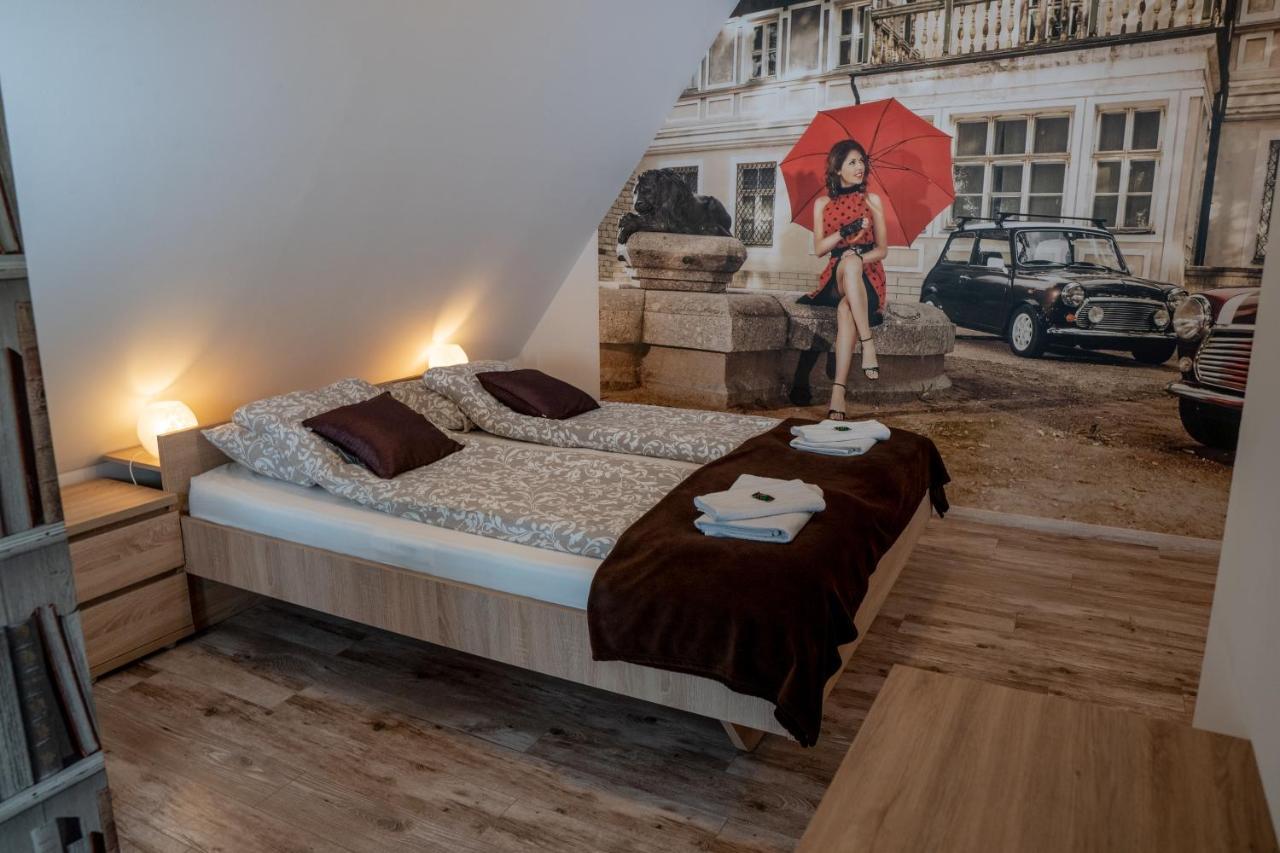 Bed and Breakfast F57 - Franko Csaladi Panzio Balatonlelle Exterior foto